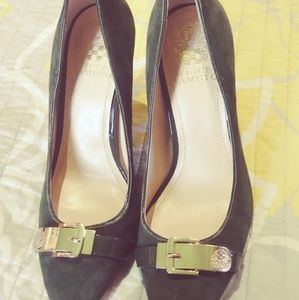 Vince Camuto Green Suede size 8 pumps